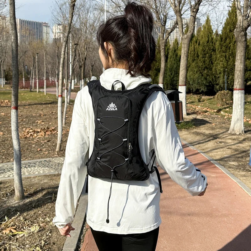 Leichter Wasserrucksack mit reflektierendem Design für die Nacht